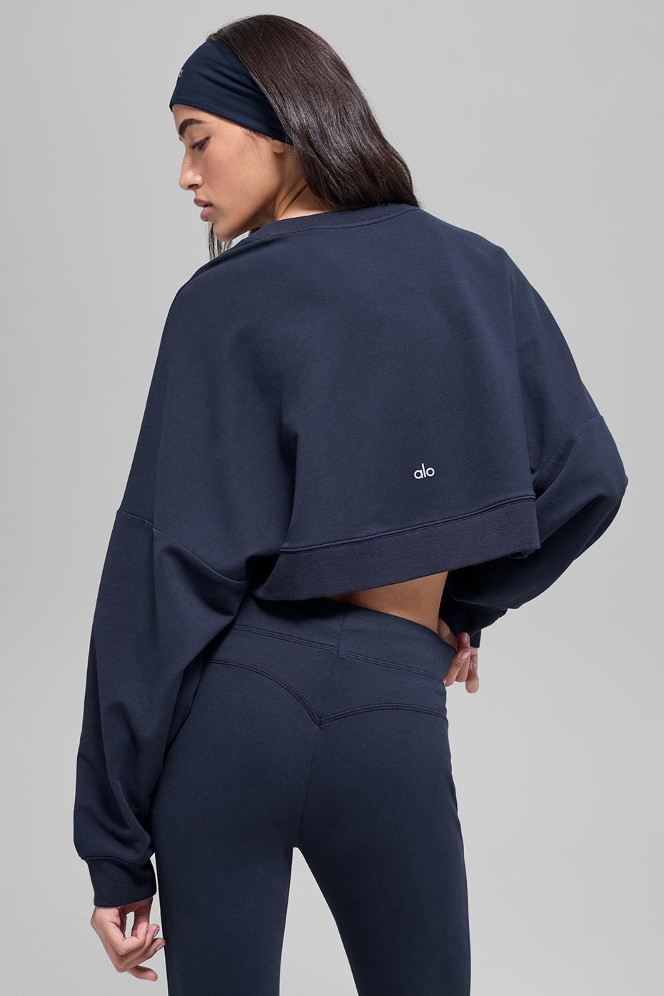 Cropped Sway Crew Neck Pullover - Navy image 3