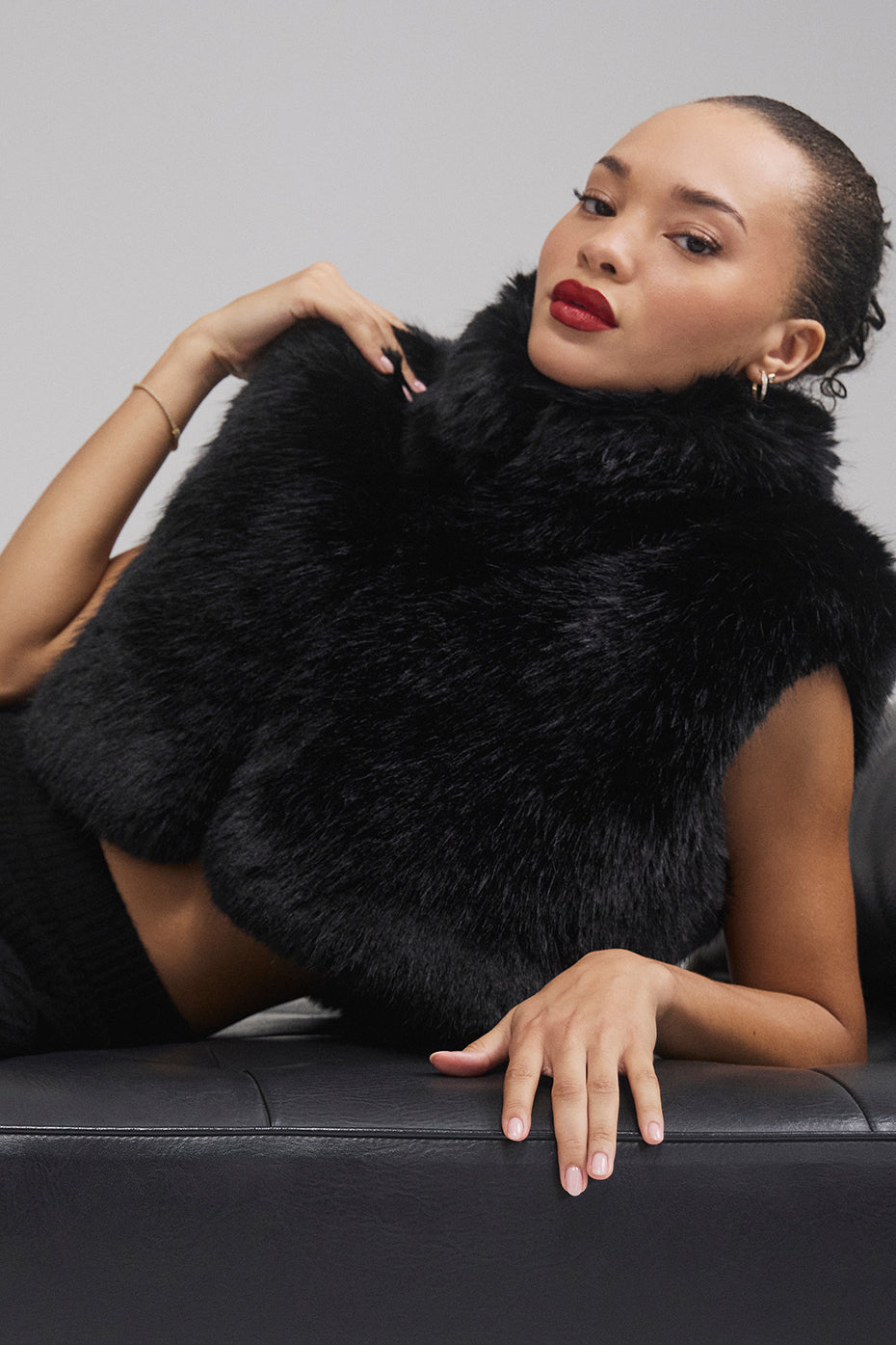 Opulent Faux Fur Cropped Vest - Black image 4
