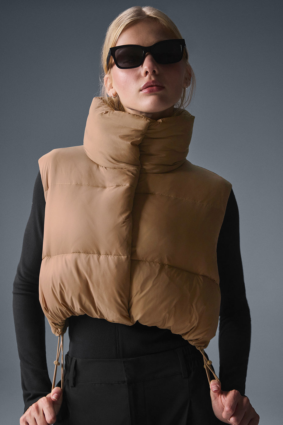 Cropped Gold Rush Puffer Vest - Toasted Almond image 3