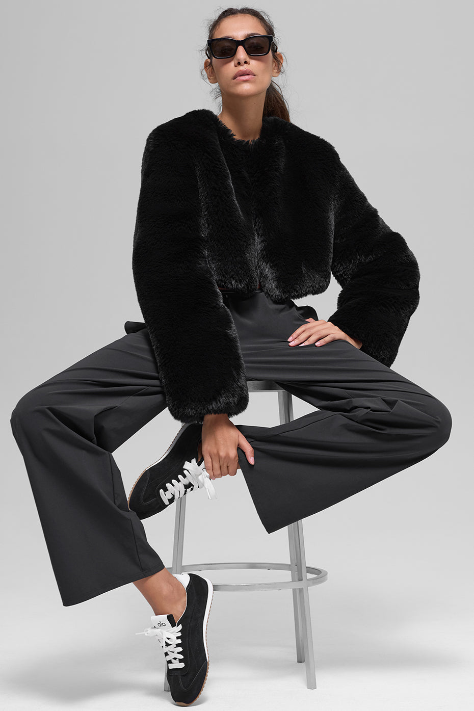Faux Fur Chic Cropped Jacket - Black image 4