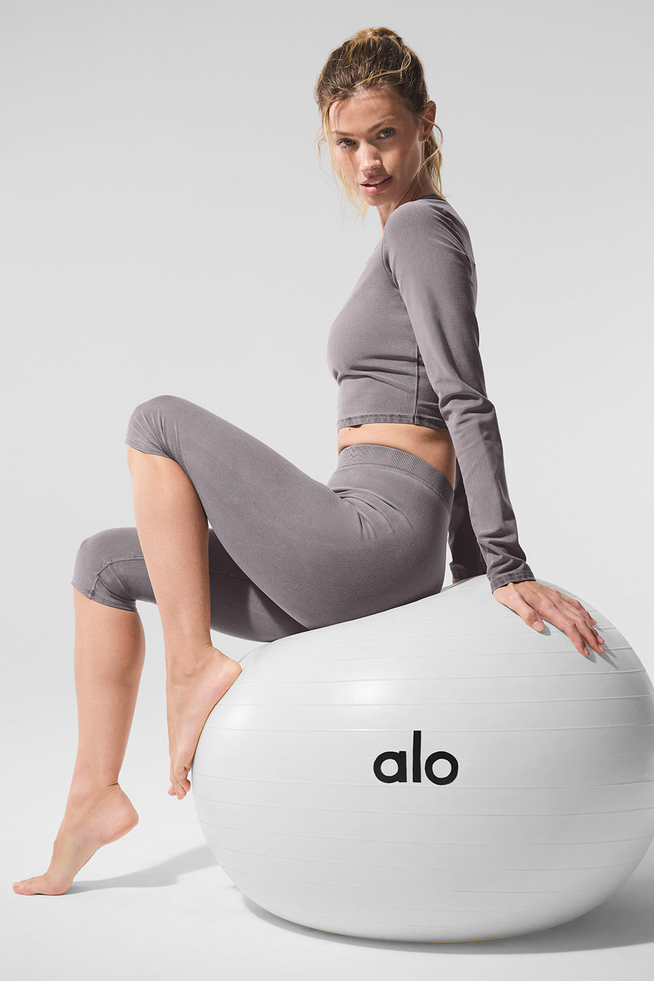 Washed Alosoft High-Waist Iconic 90's Capri - Cool Grey Wash image 4