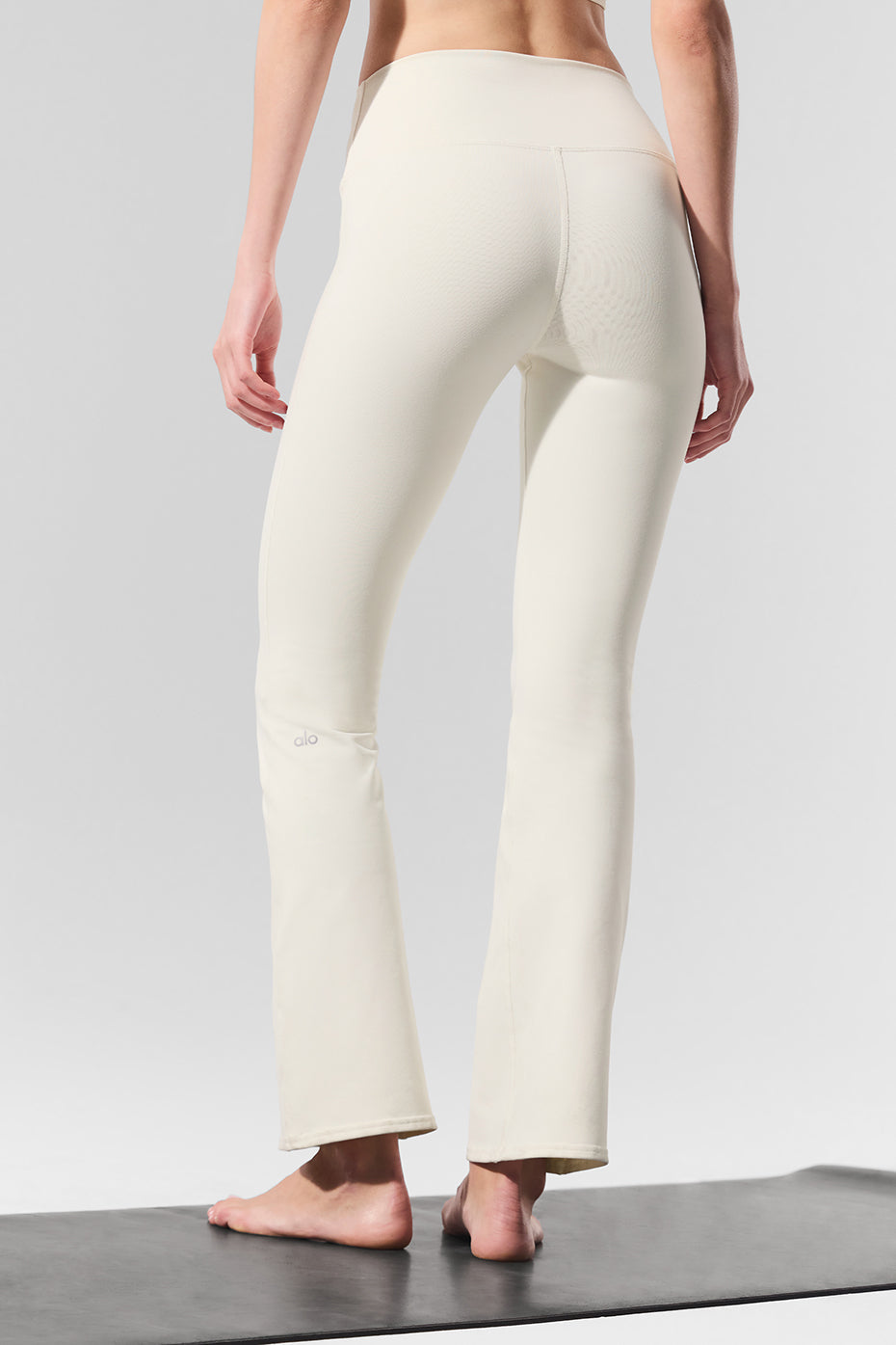 Airbrush High-Waist 7/8 Bootcut Legging - Ivory image 3
