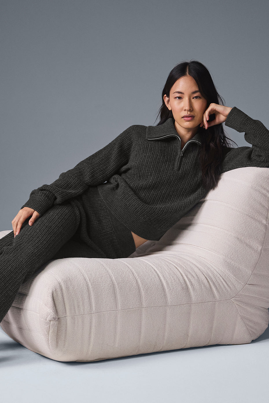 Cashmere High-Waist Plush Waffle Pant - Dark Heather Grey image 4
