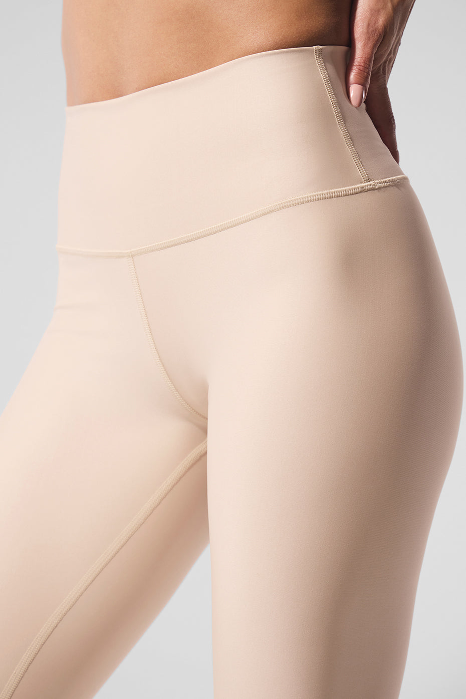 High-Waist Airlift Legging - Macadamia image 4