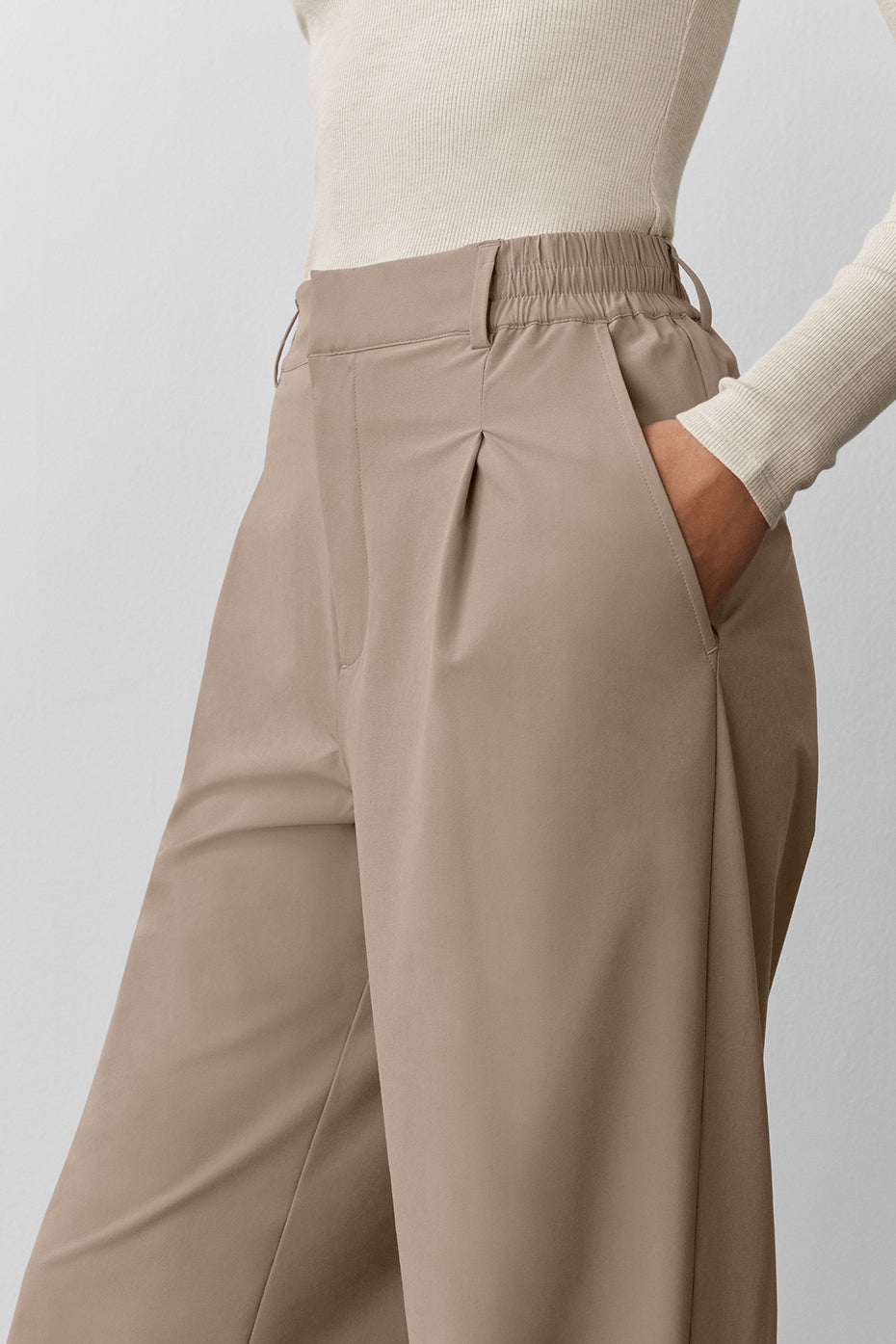 High-Waist Pursuit Trouser (Long) - Gravel image 4