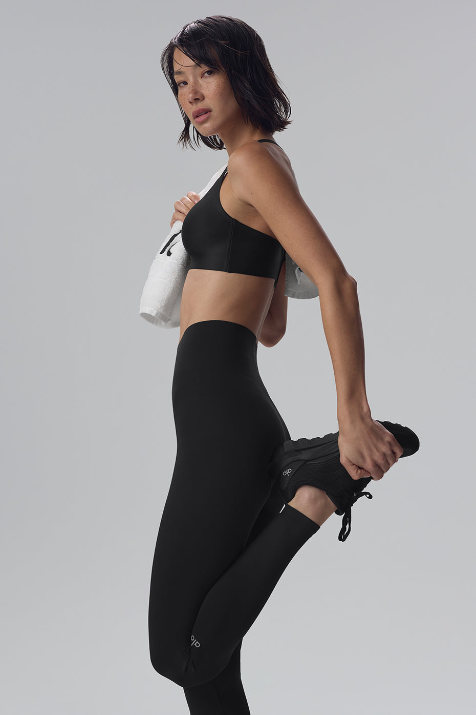 Airlift Strength Extreme High-Waist 7/8 Legging - Black image 4