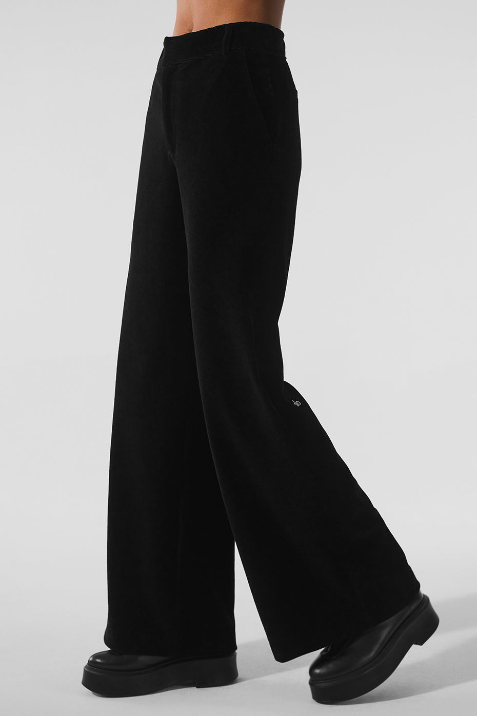 Micro Corduroy Mid-Rise Dreamer Wide Leg Trouser - Black image 4