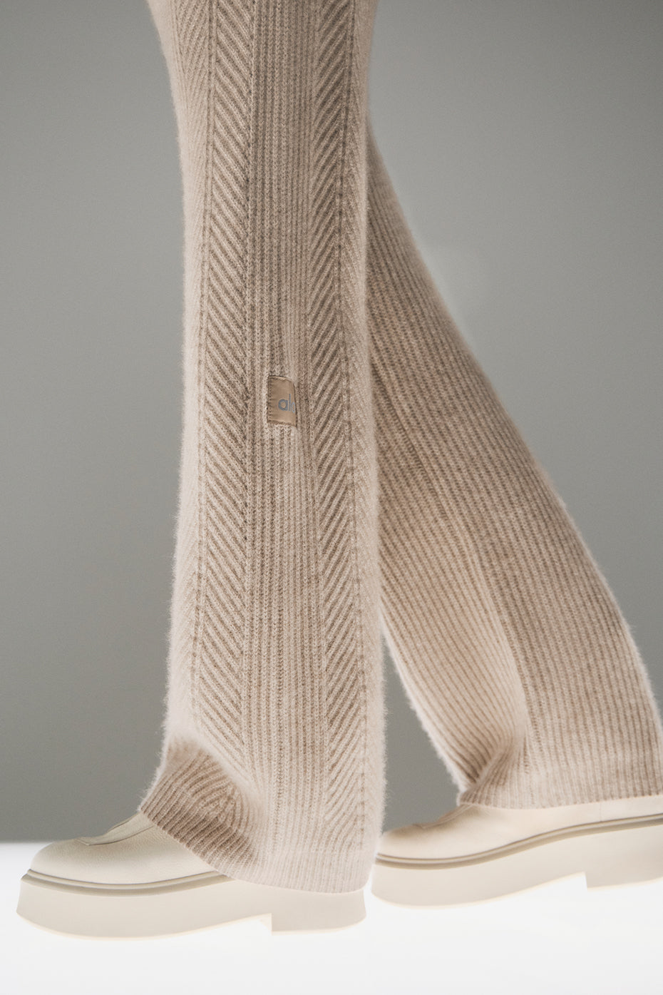 Winter Magic Cashmere Wide Leg Pant - Flax Heather image 4