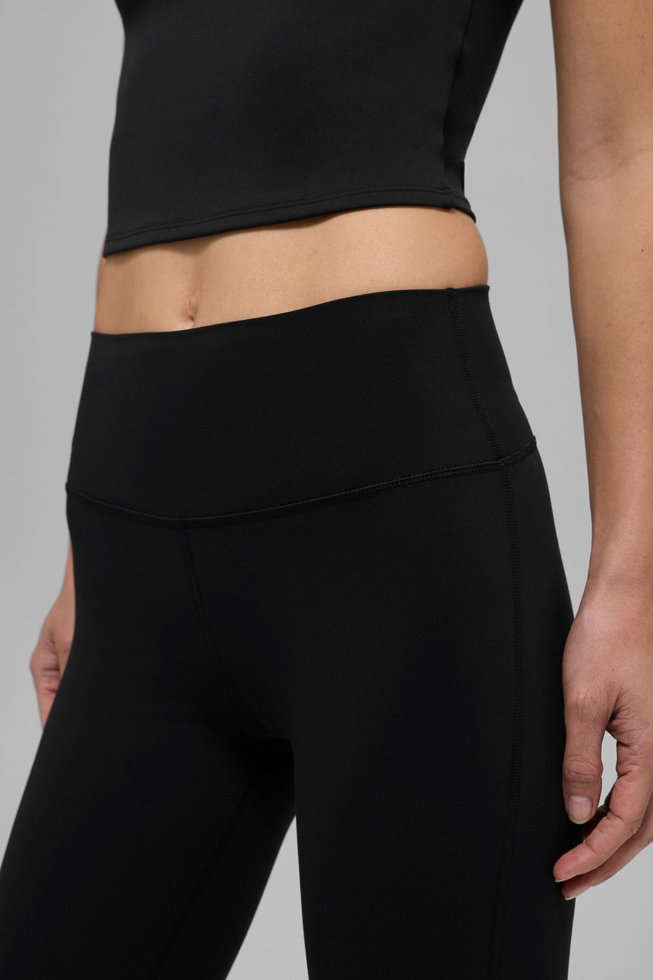 ALO Softsculpt High-Waist 7/8 Bootcut Legging - Black image 4