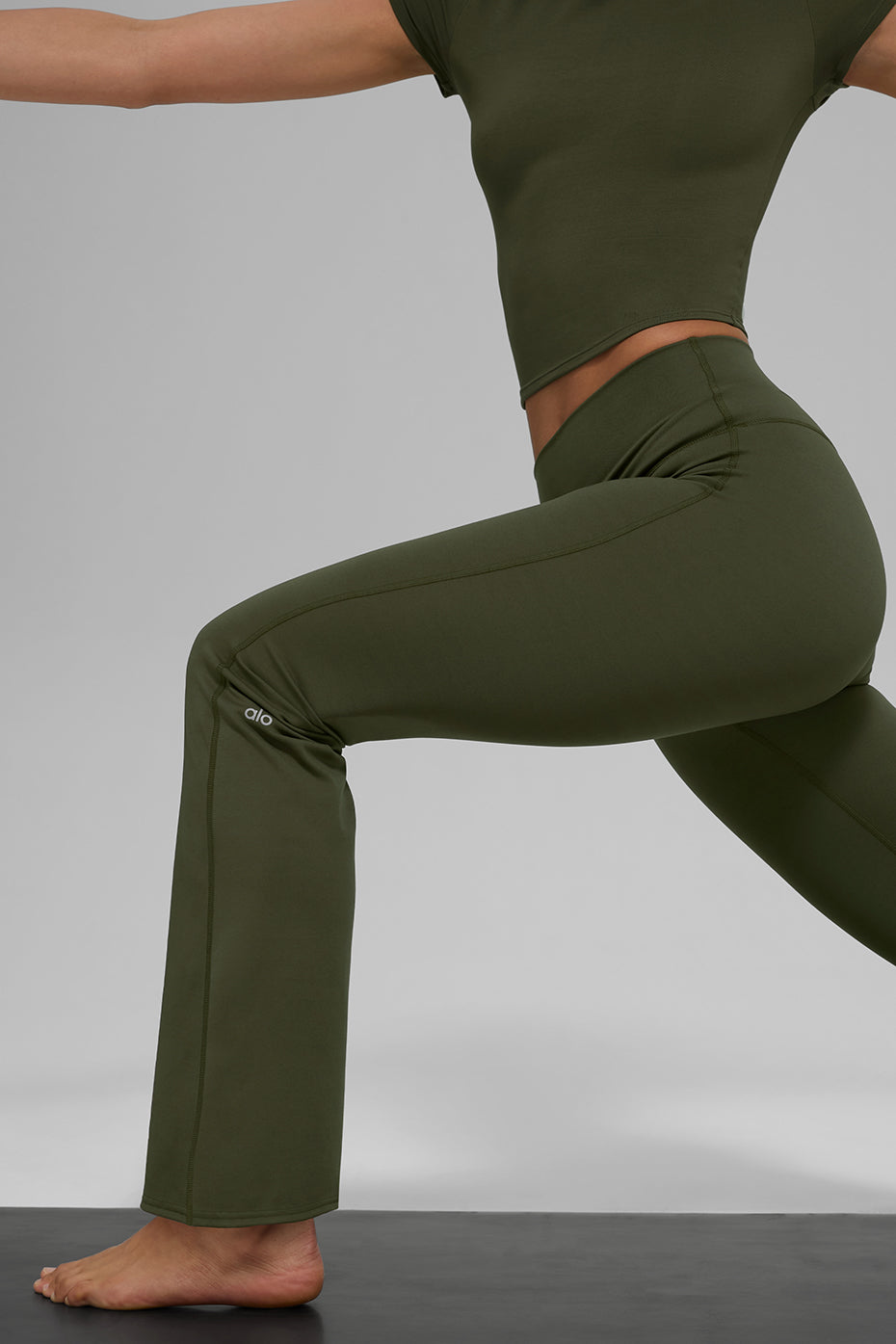 ALO Softsculpt High-Waist 7/8 Bootcut Legging - Green Olive image 3