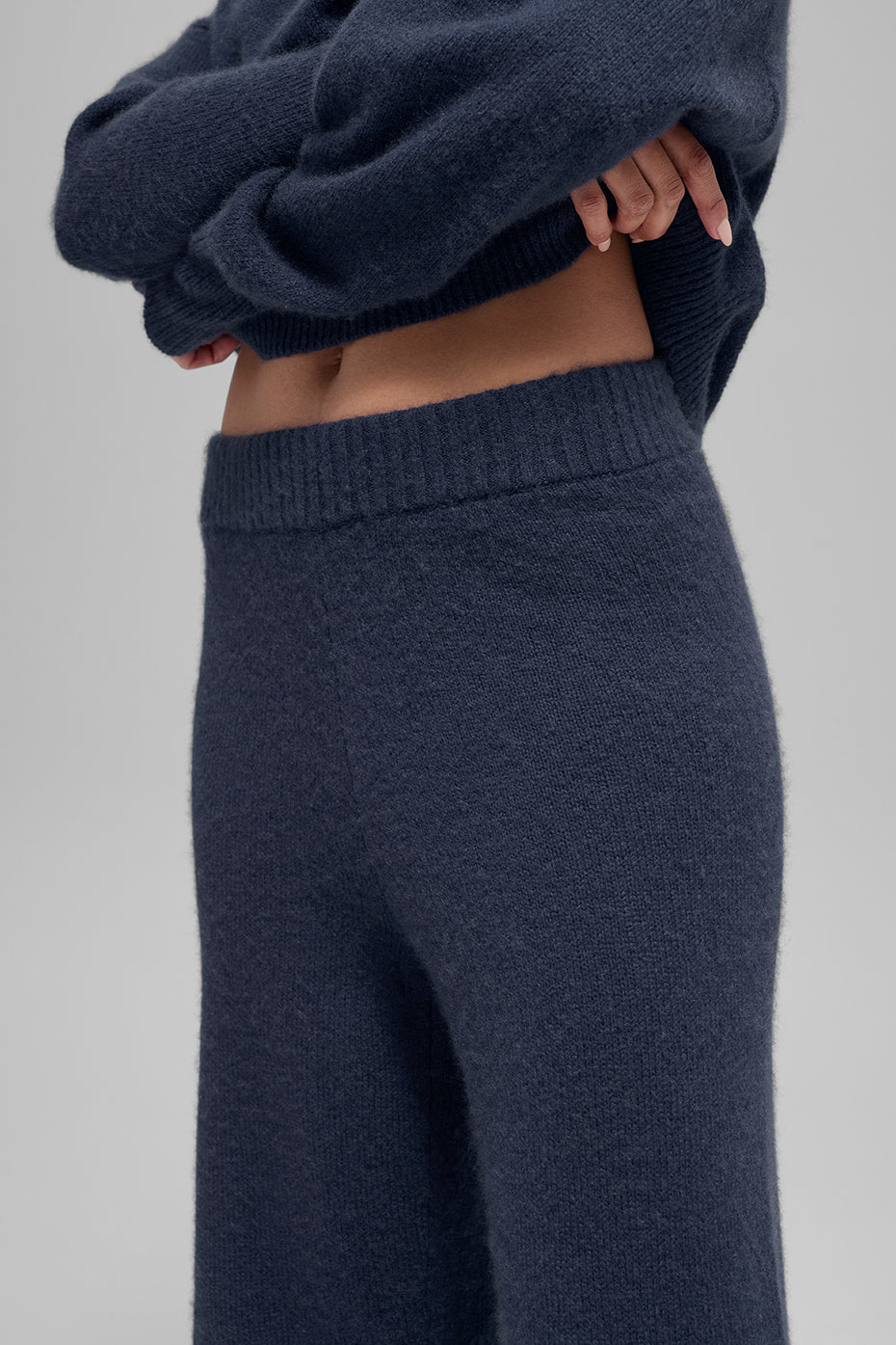 Wool Cashmere High-Waist New Class Wide Leg Pant - Navy image 3