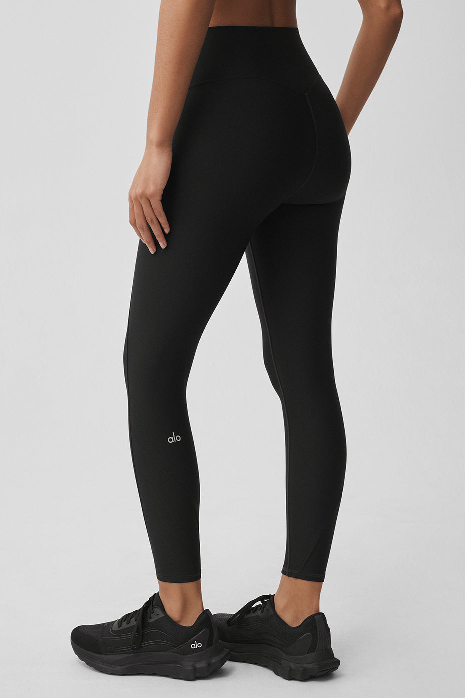 Airlift High-Waist 7/8 Fine Line Legging - Black image 3