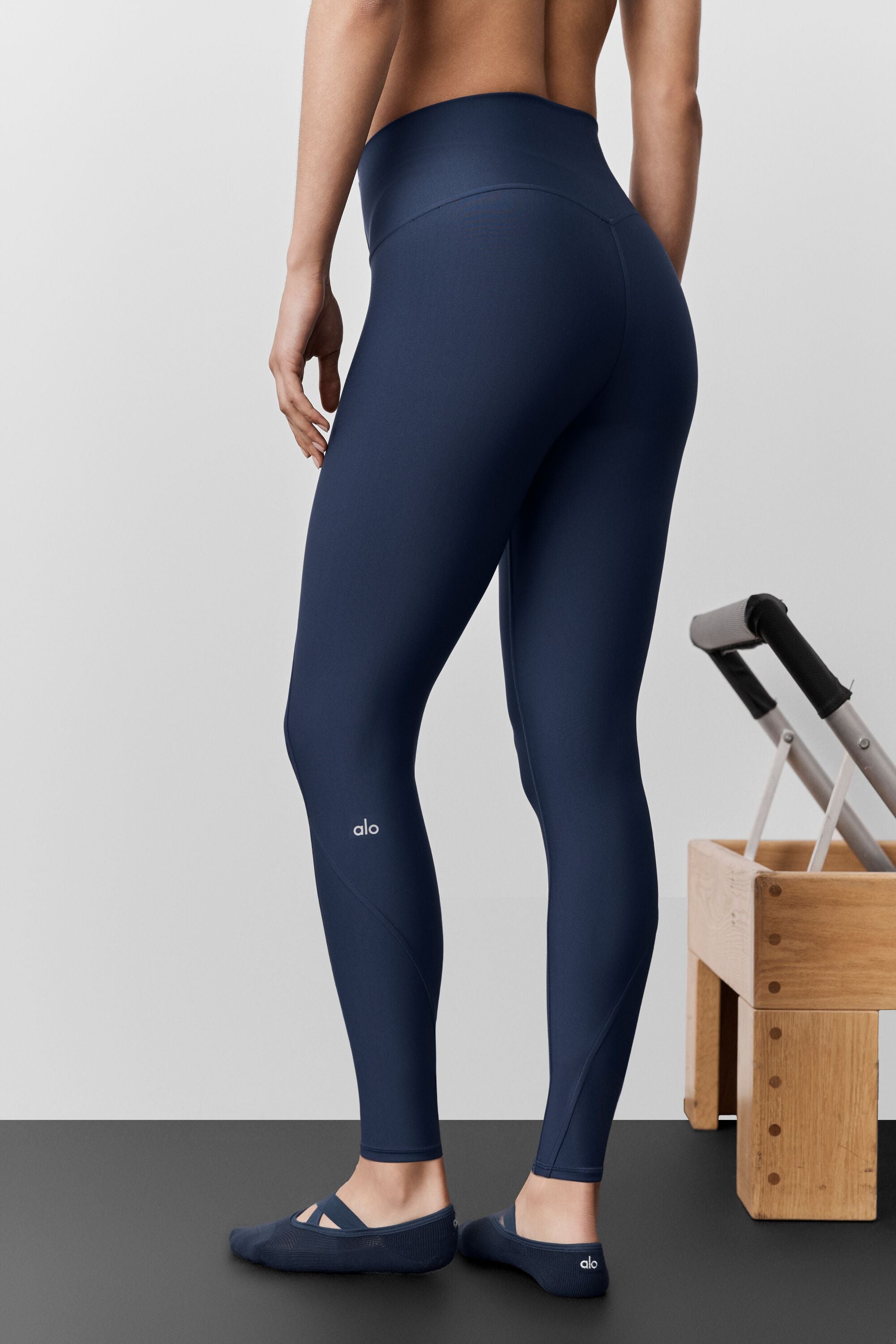 Airlift High-Waist 7/8 Fine Line Legging - Navy image 3