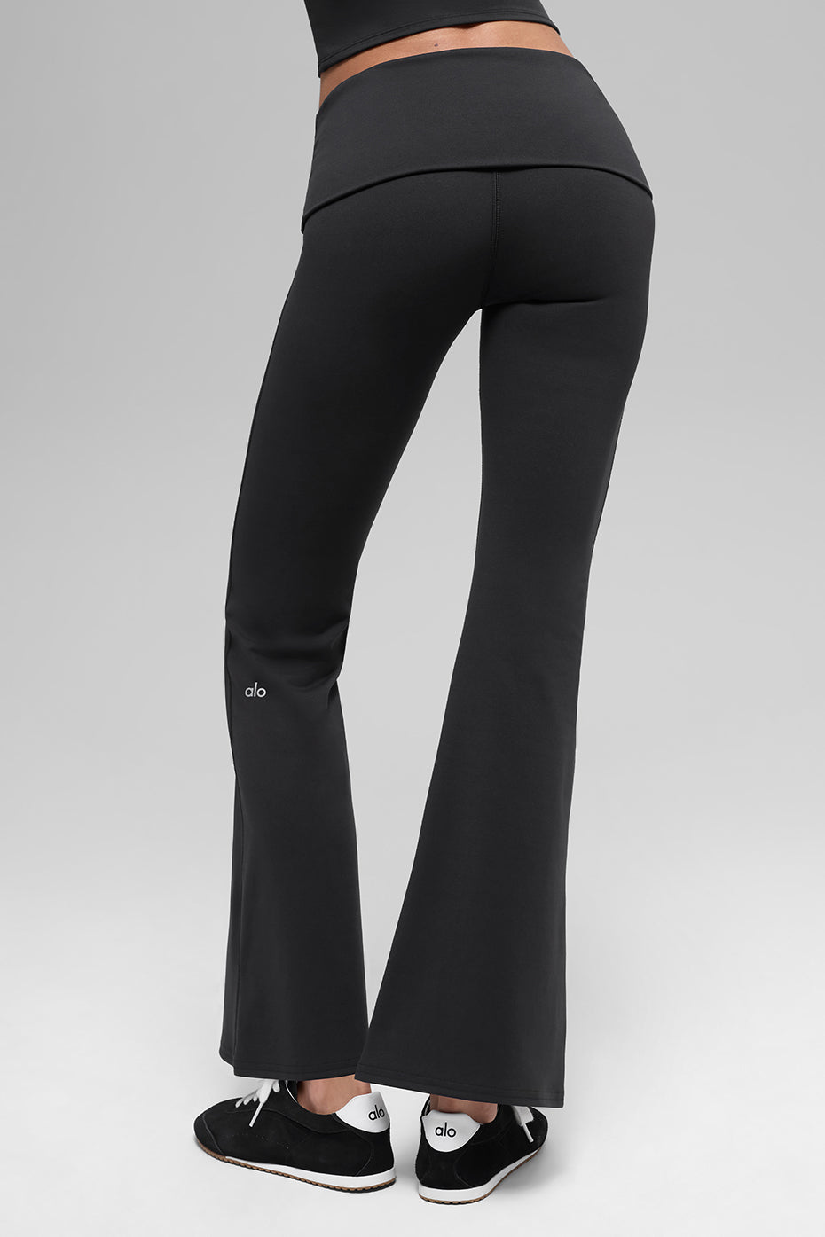 ALO Softsculpt 7/8 Foldover Flare Legging - Black image 4