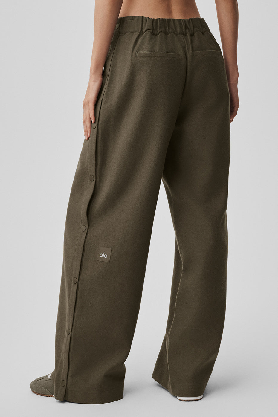 Mid-Rise Cosmopolitan Snap Pant - Olive Tree image 3