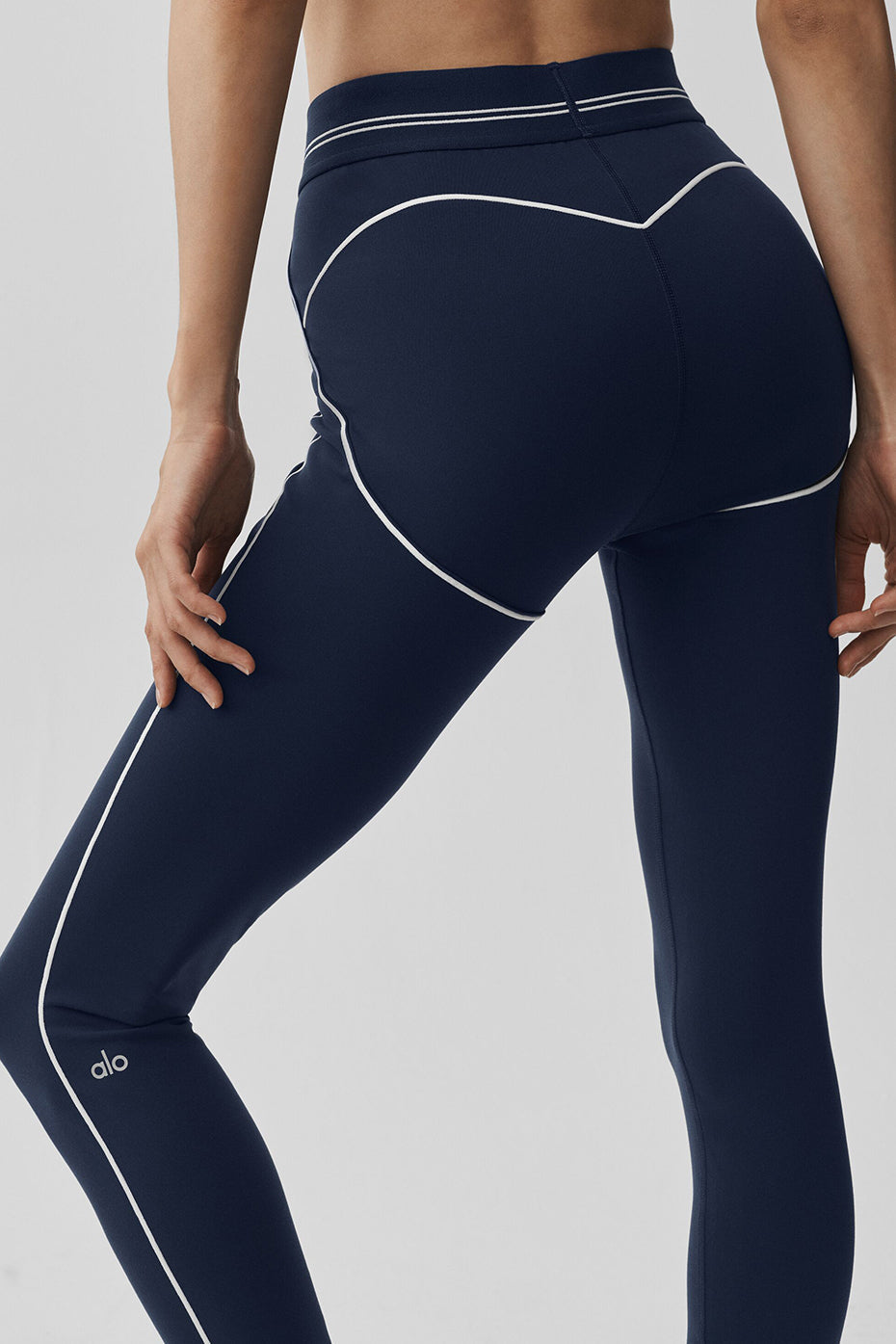 Airbrush High-Waist 7/8 Heart Throb Legging - Navy/White image 3