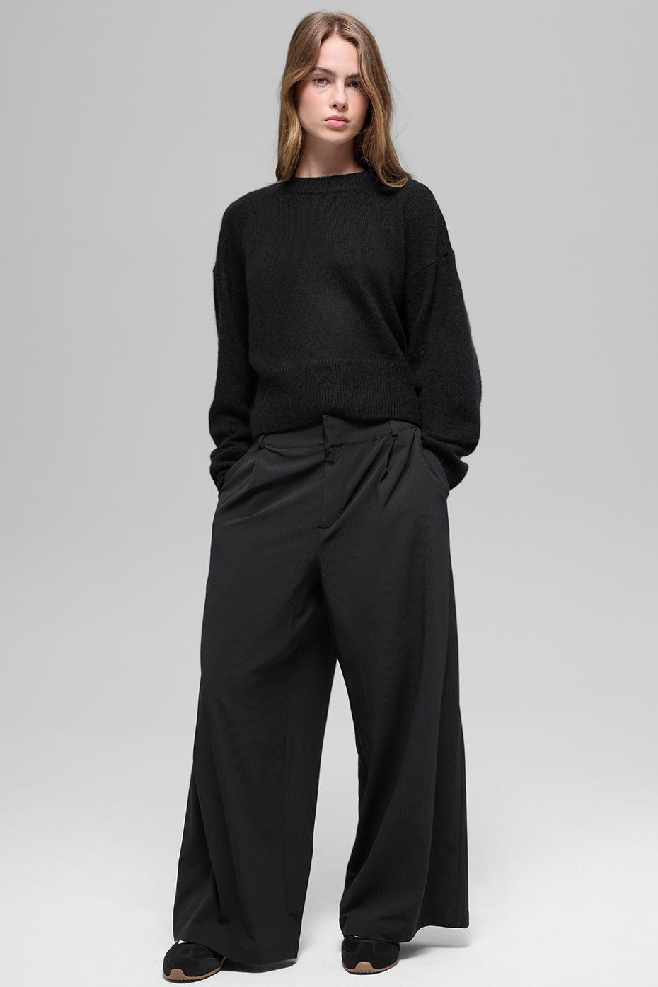 High-Waist Dreamscape Trouser (Short) - Black image 1