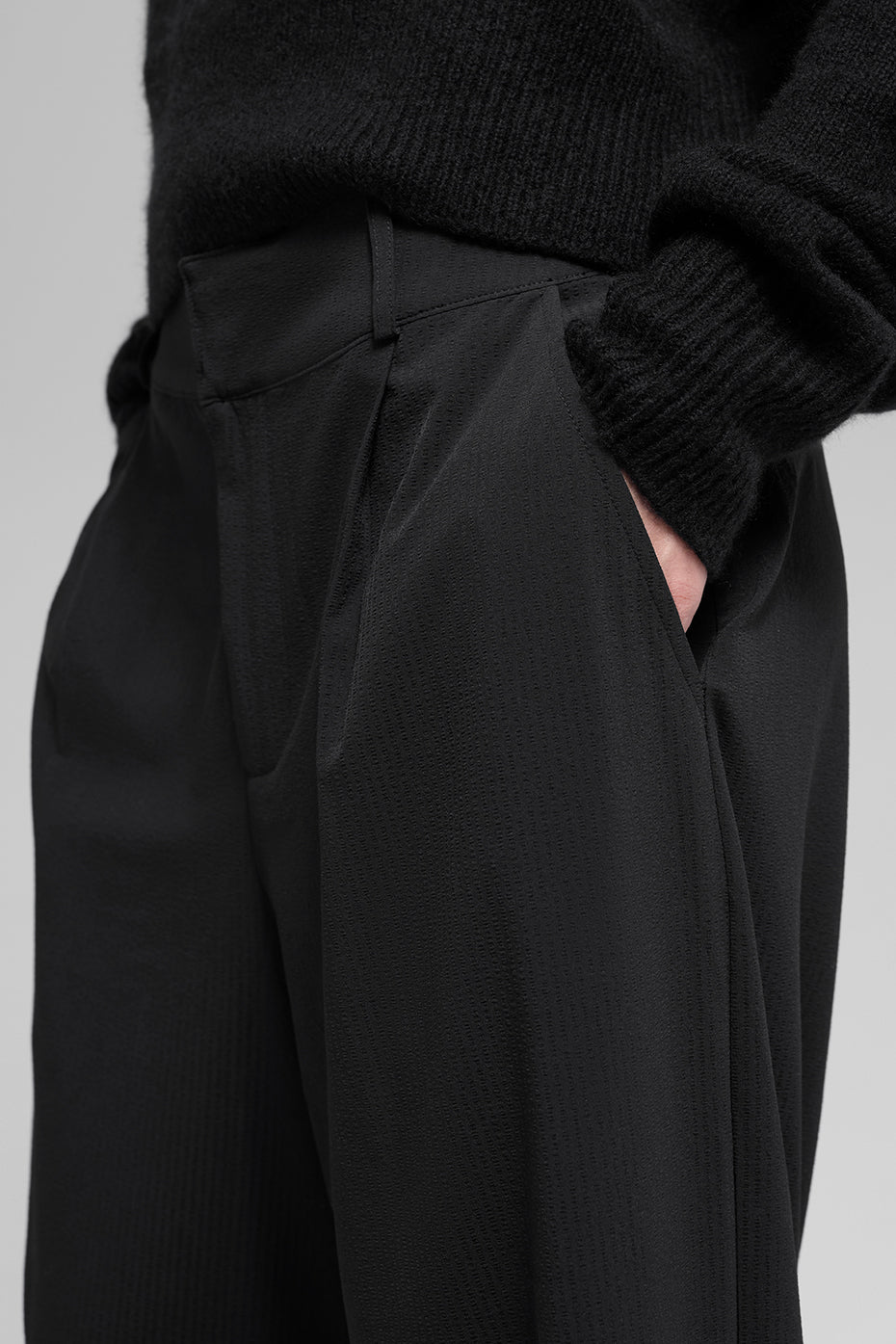 High-Waist Dreamscape Trouser (Short) - Black image 4