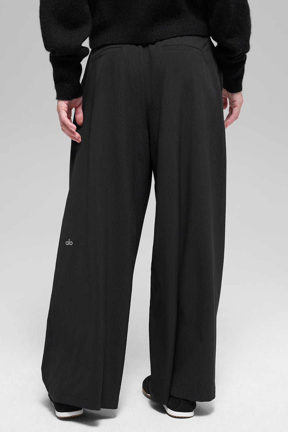 High-Waist Dreamscape Trouser (Short) - Black image 3