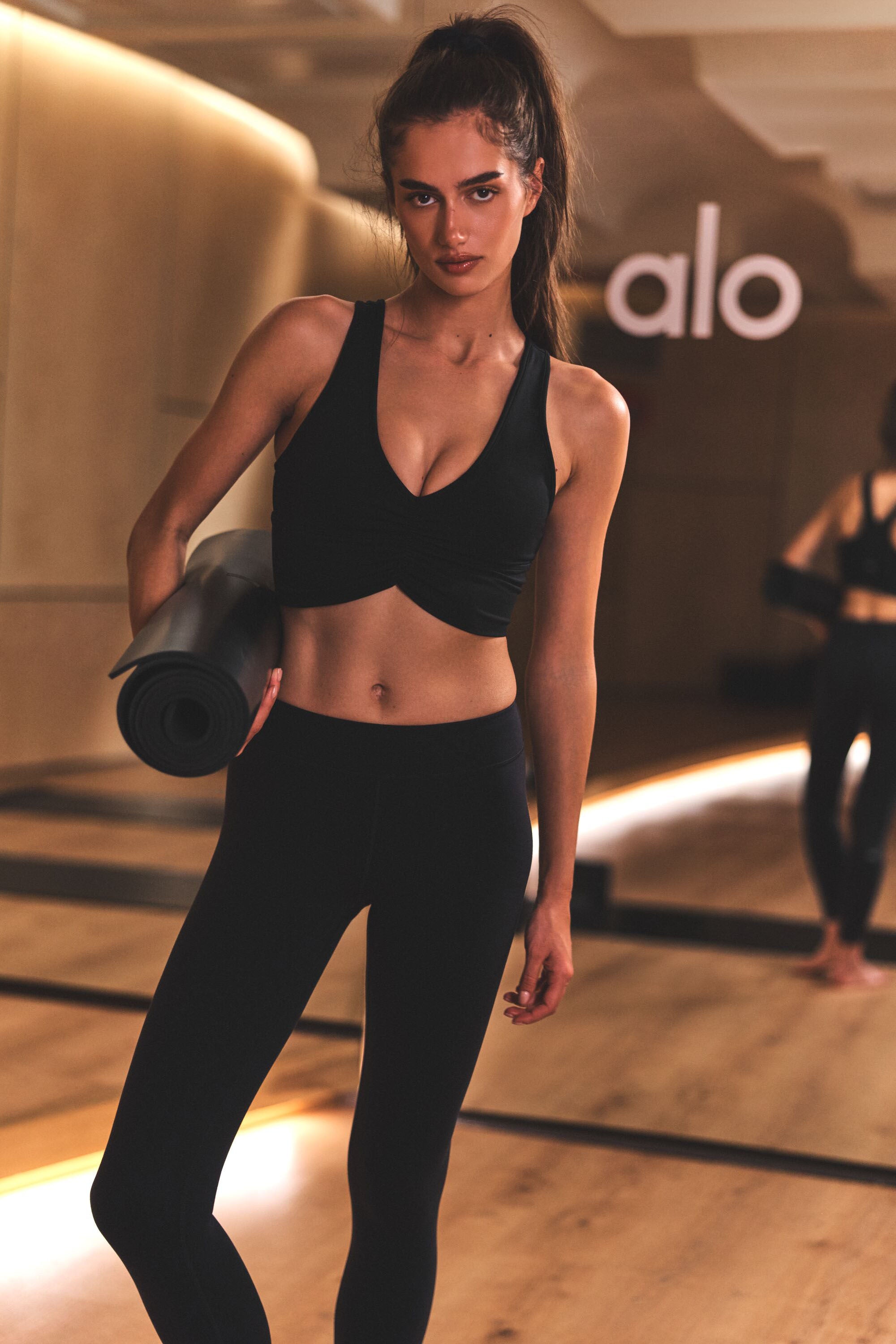 Airbrush Low-Rise Legging - Black image 1