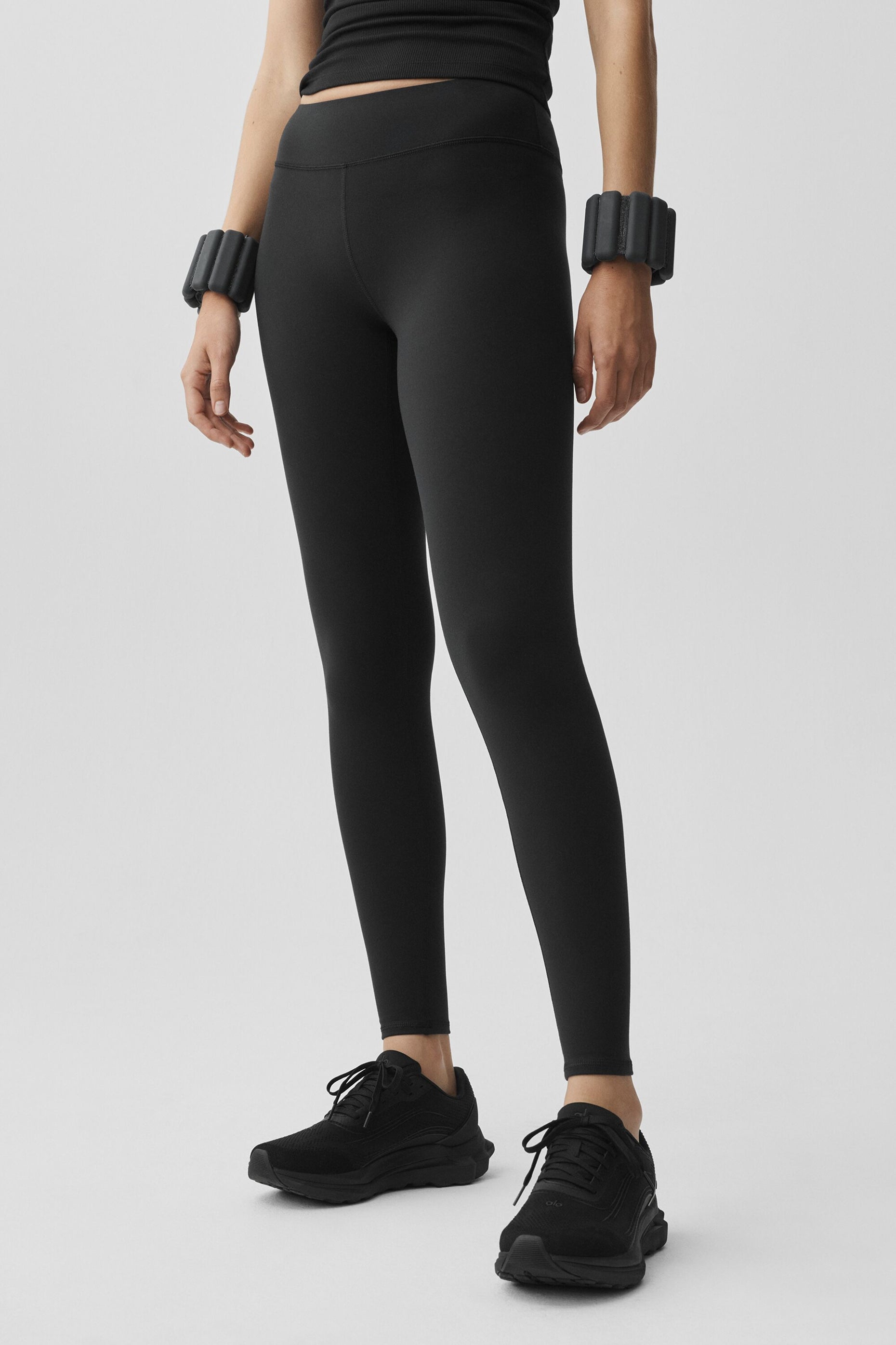 Airbrush Mid-Rise Legging - Black image 3