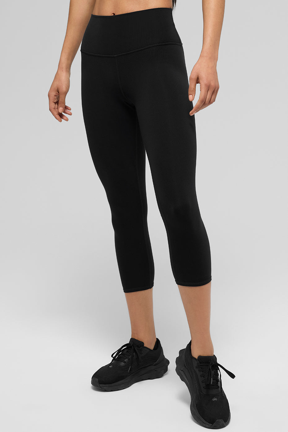 High-Waist Airbrush Capri - Black image 3