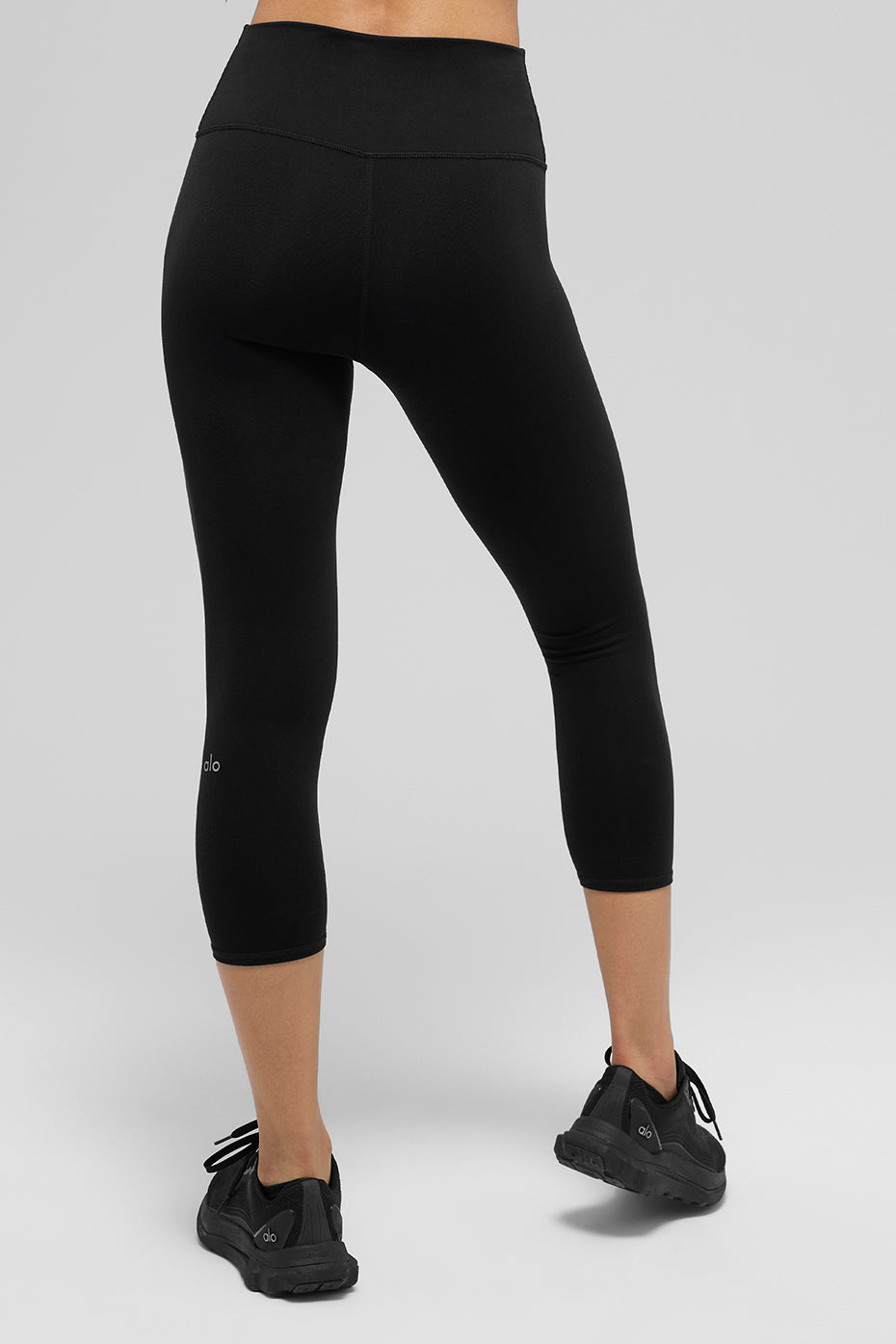 High-Waist Airbrush Capri - Black image 2