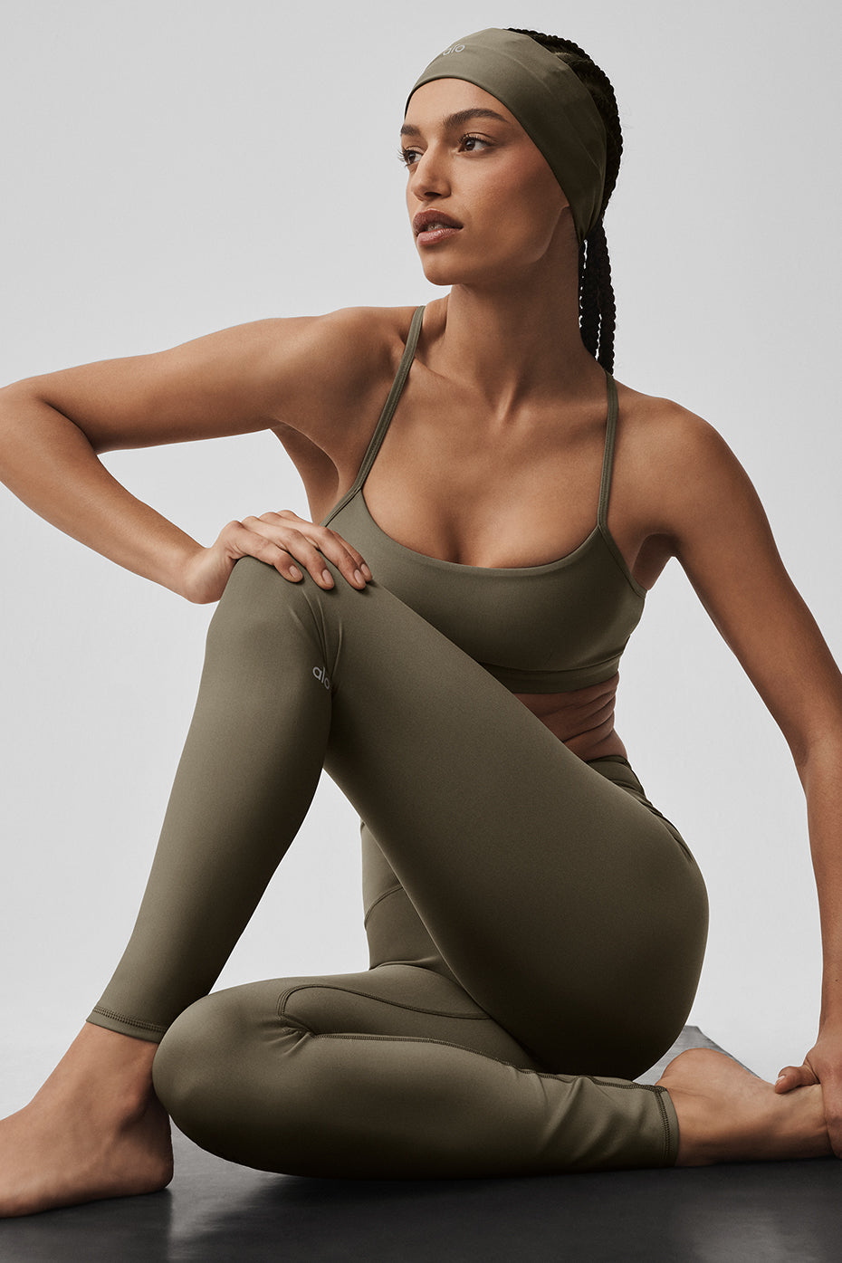 High-Waist Airlift Legging - Olive Tree image 3