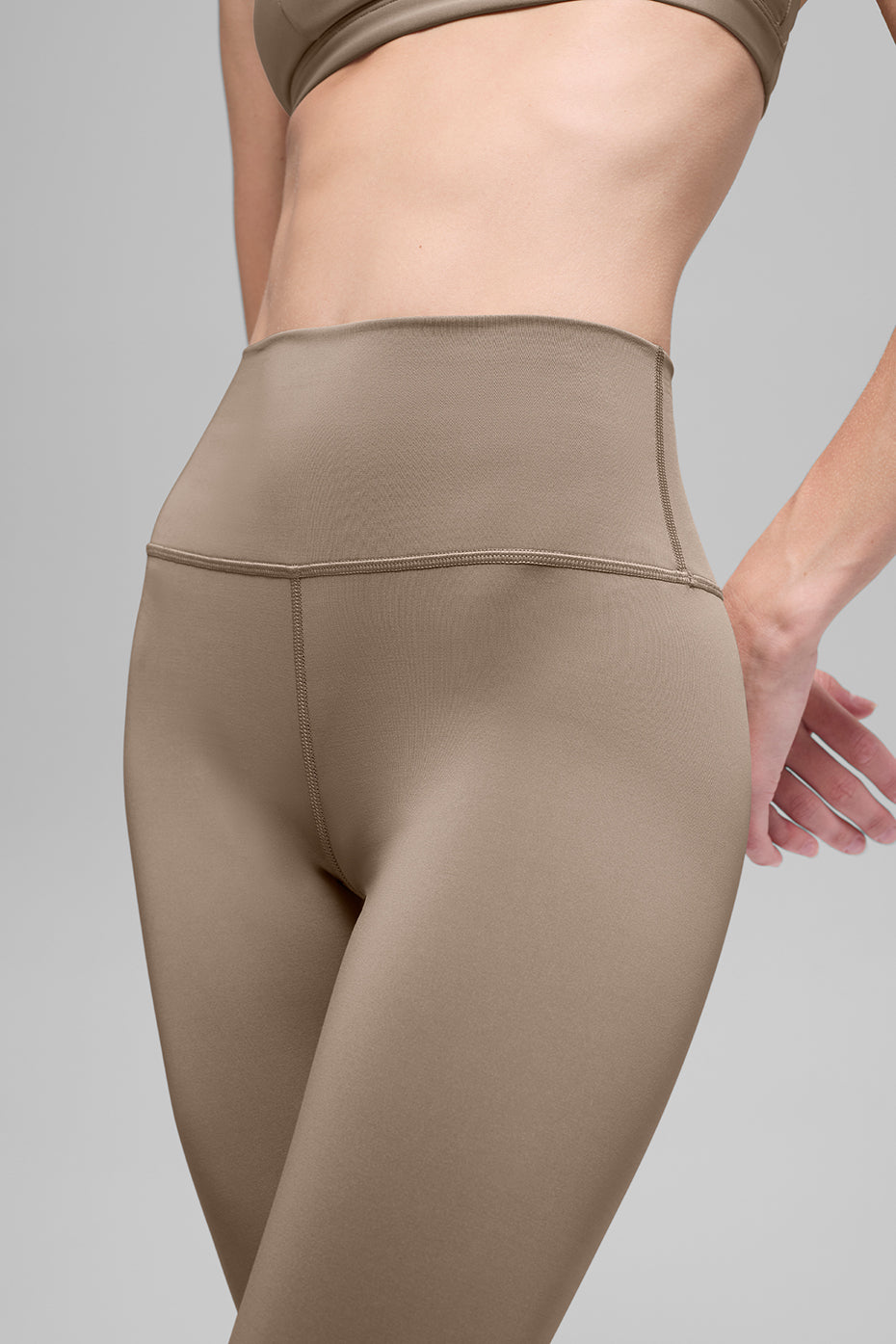 High-Waist Airlift Legging - Gravel image 4