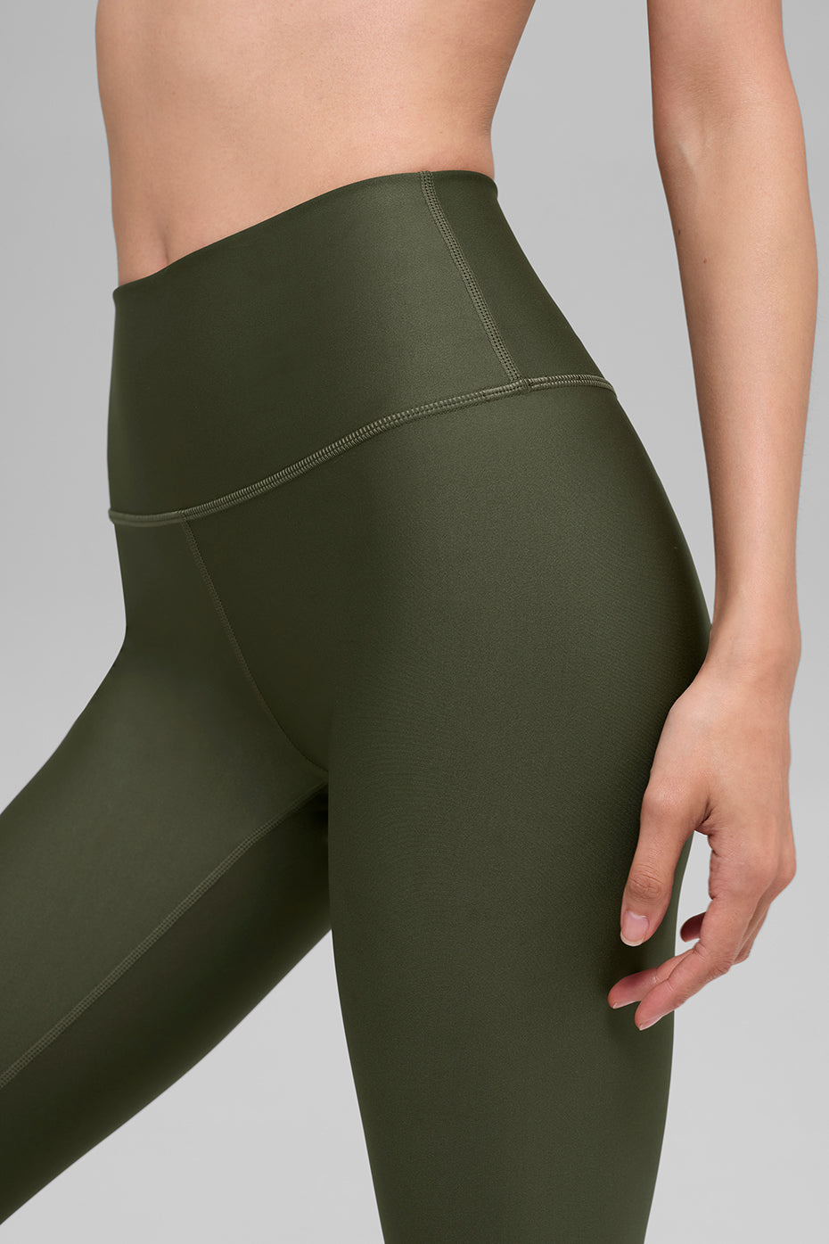 High-Waist Airlift Legging - Green Olive image 3