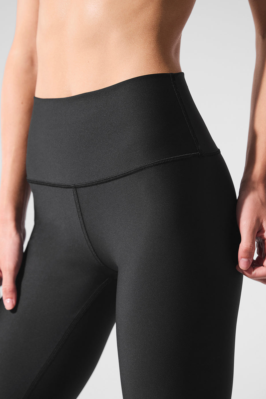 7/8 High-Waist Airlift Legging - Black image 5