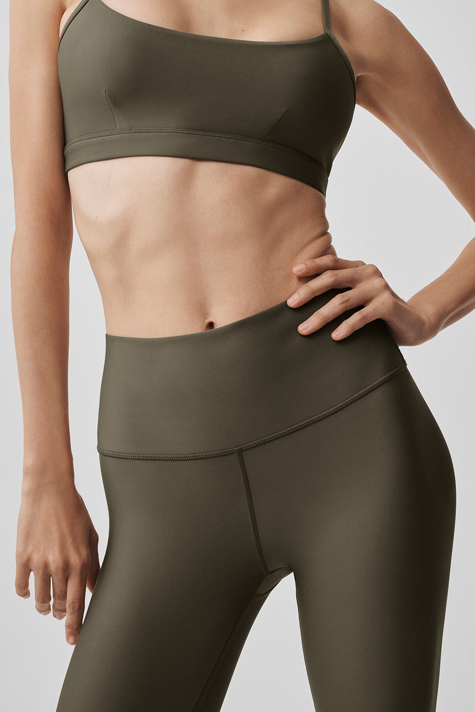 7/8 High-Waist Airlift Legging - Olive Tree image 4