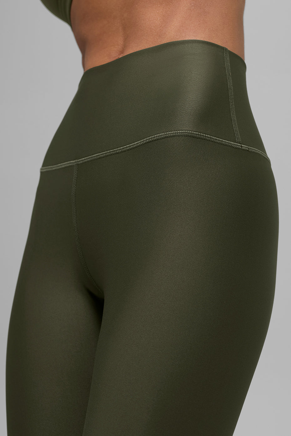 7/8 High-Waist Airlift Legging - Green Olive image 3