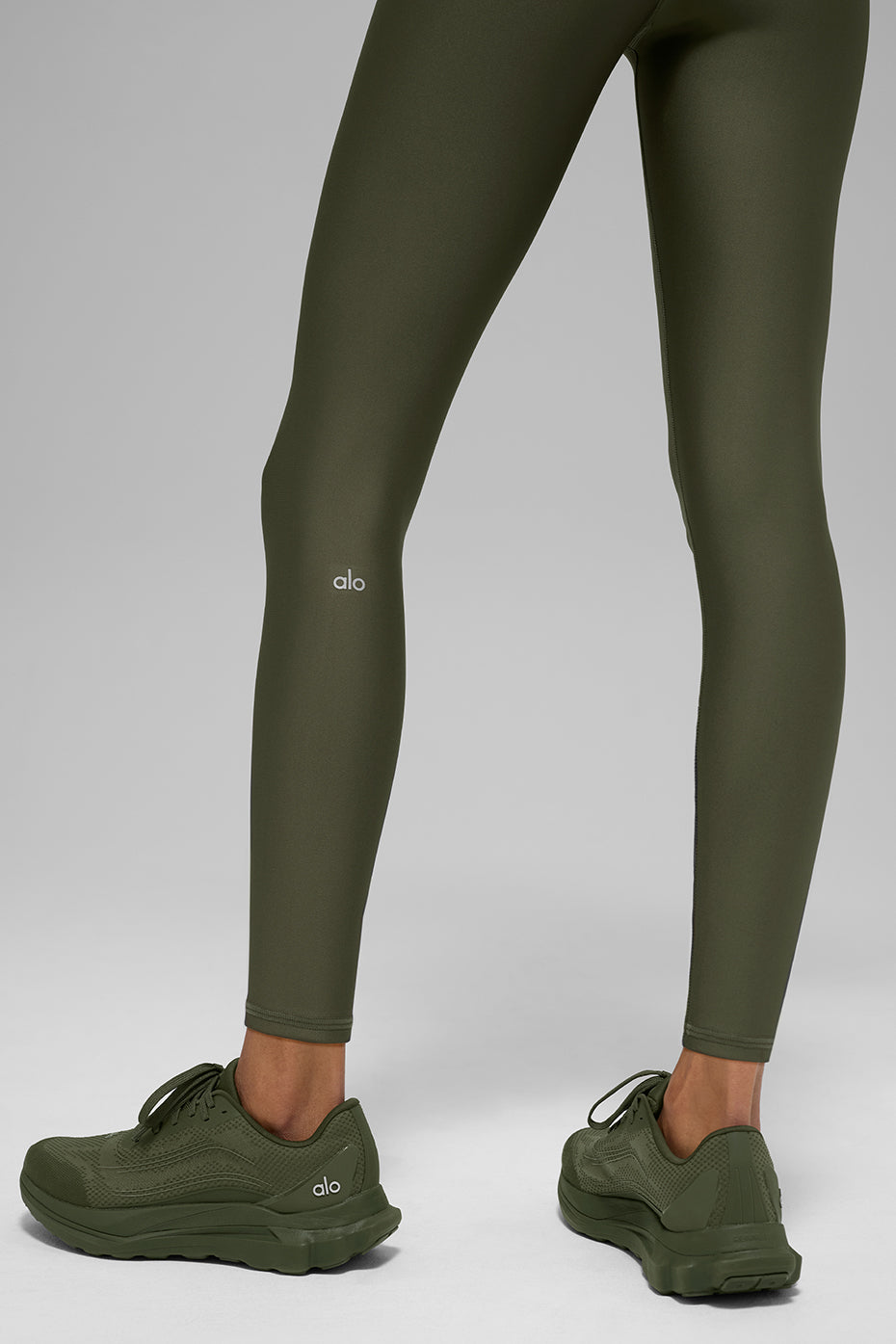 7/8 High-Waist Airlift Legging - Green Olive image 4