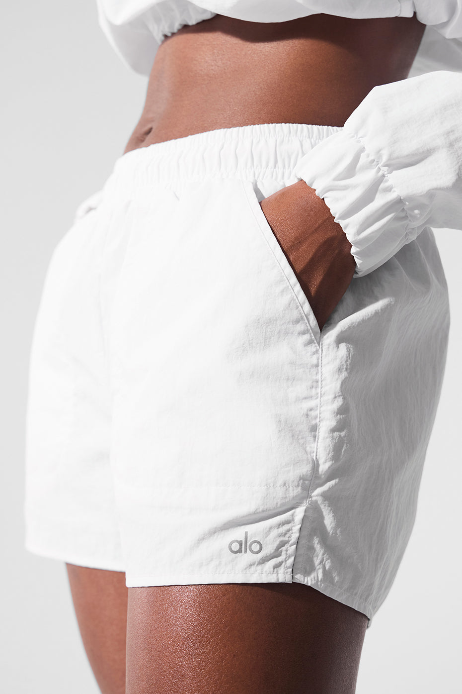 Alumni Short - White image 4