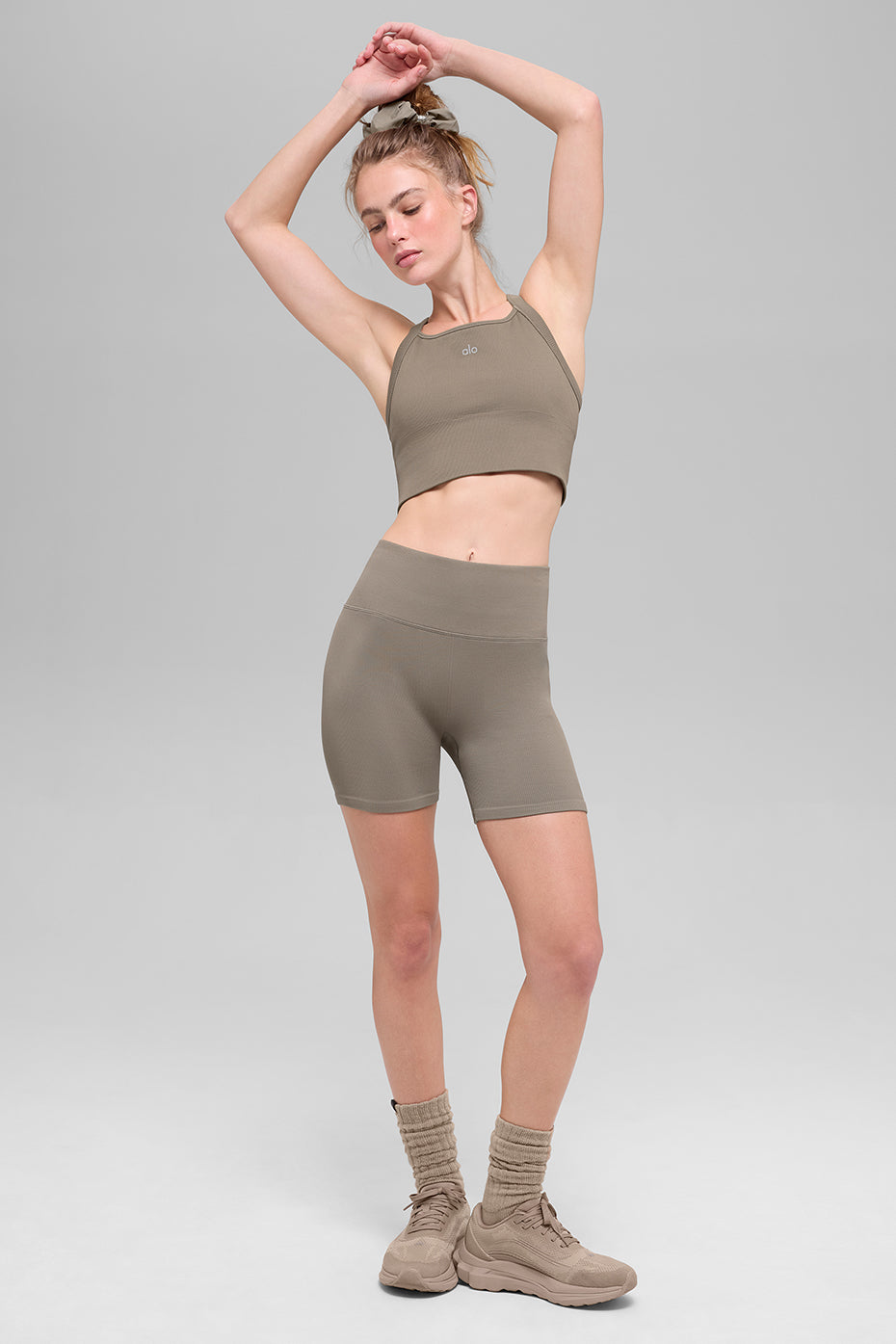 5" Seamless Ribbed Favorite Short - Light Cocoa image 5