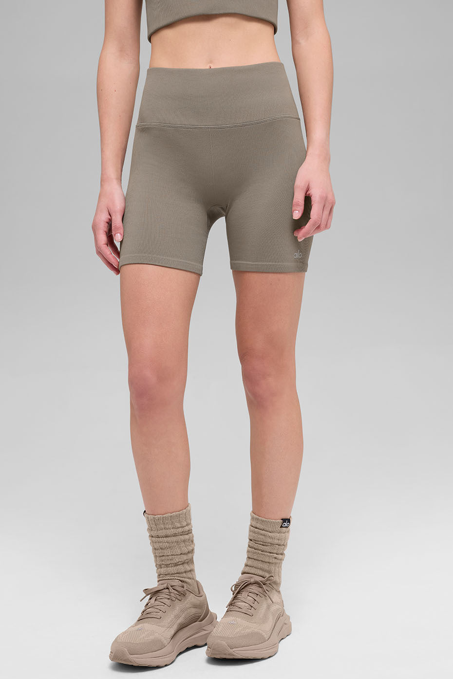 5" Seamless Ribbed Favorite Short - Light Cocoa image 2