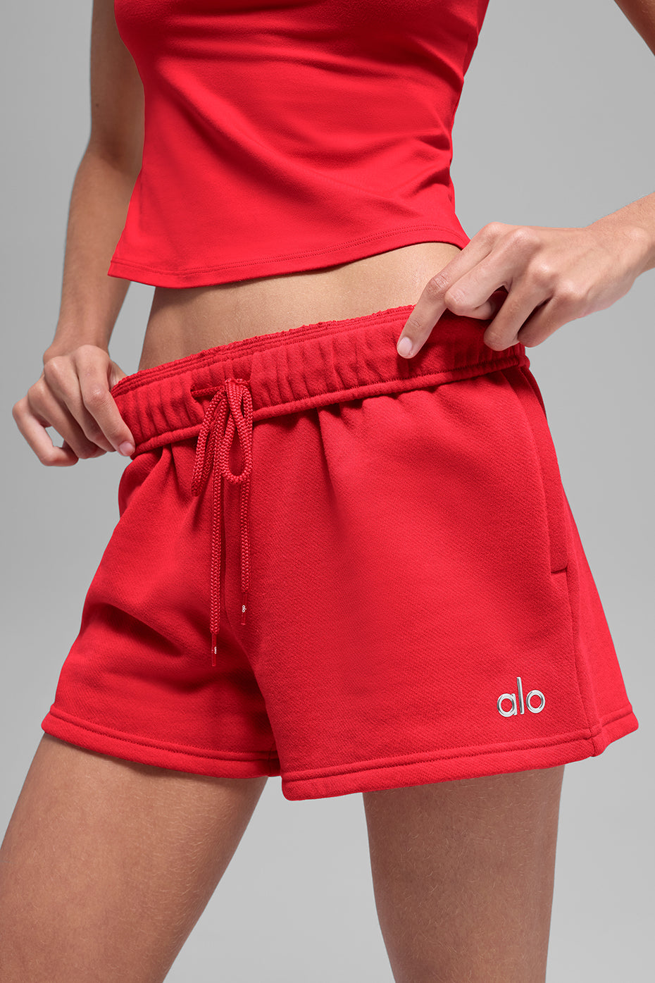 Accolade Short - Bright Red image 2