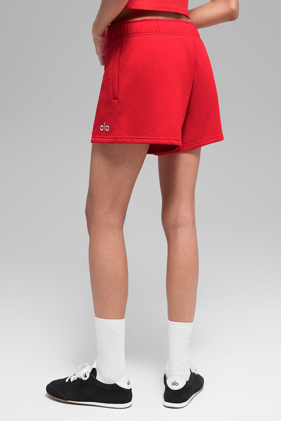 Accolade Short - Bright Red image 3