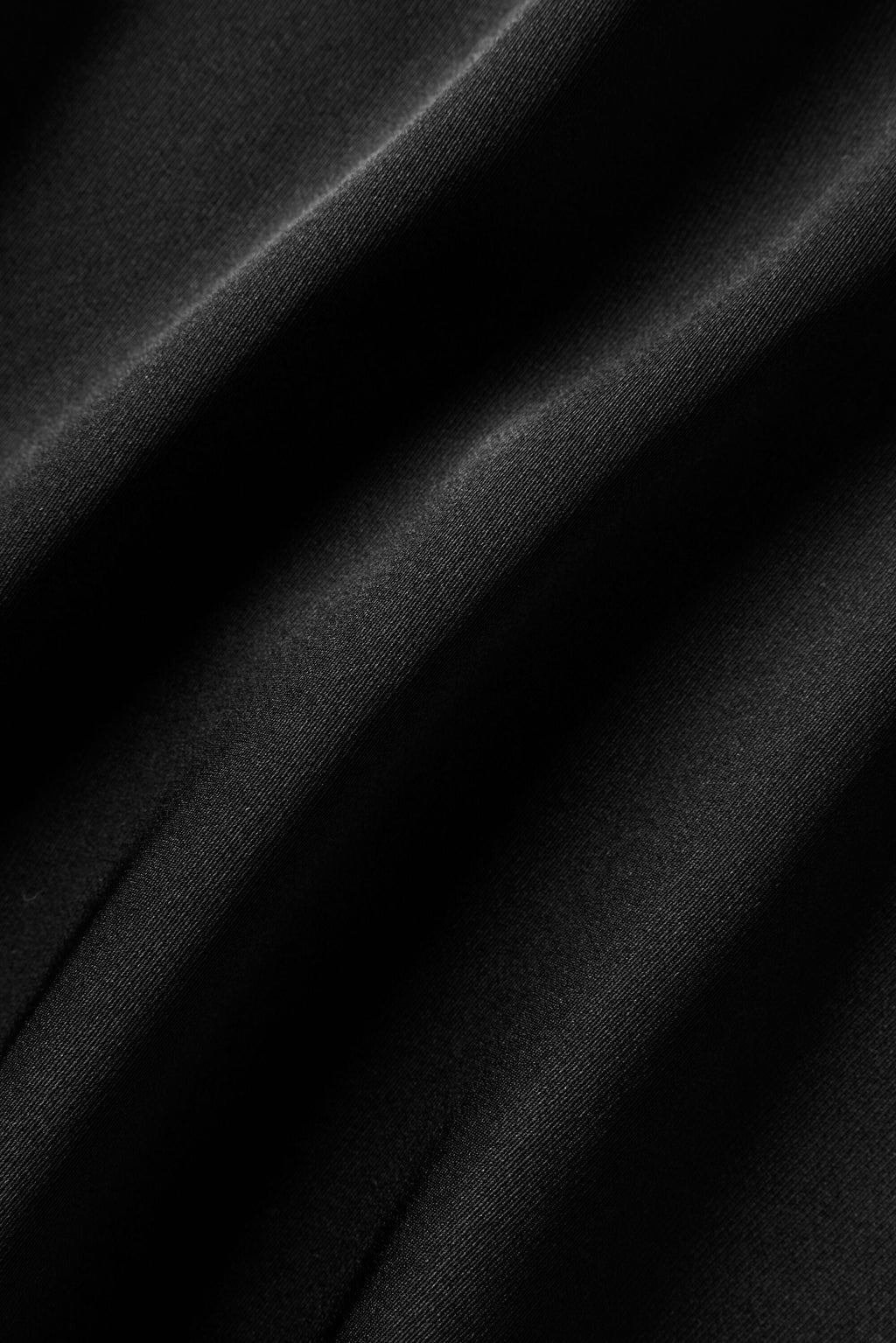 Silk Blend Radiance Short - Black image 5