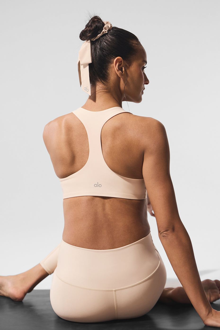 Airlift Advantage Racerback Bra - Macadamia image 2