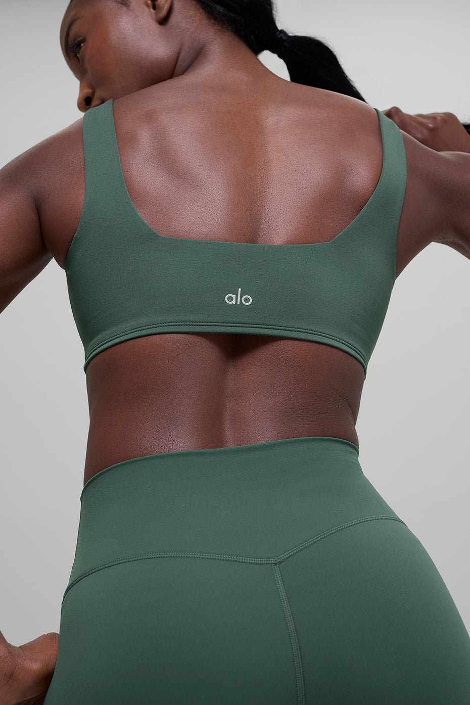 ALO Softsculpt Precision Bra - Clover Green image 2